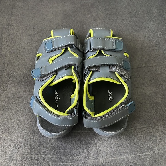 Cat and Jack boys sandals size 10 - Picture 2 of 2